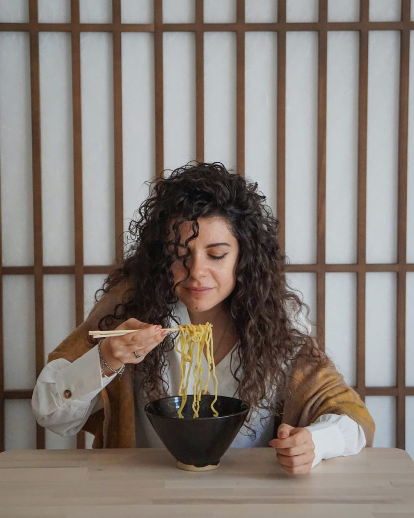 Jessica Cani mangia il ramen Gaijin  | © Jessica Cani